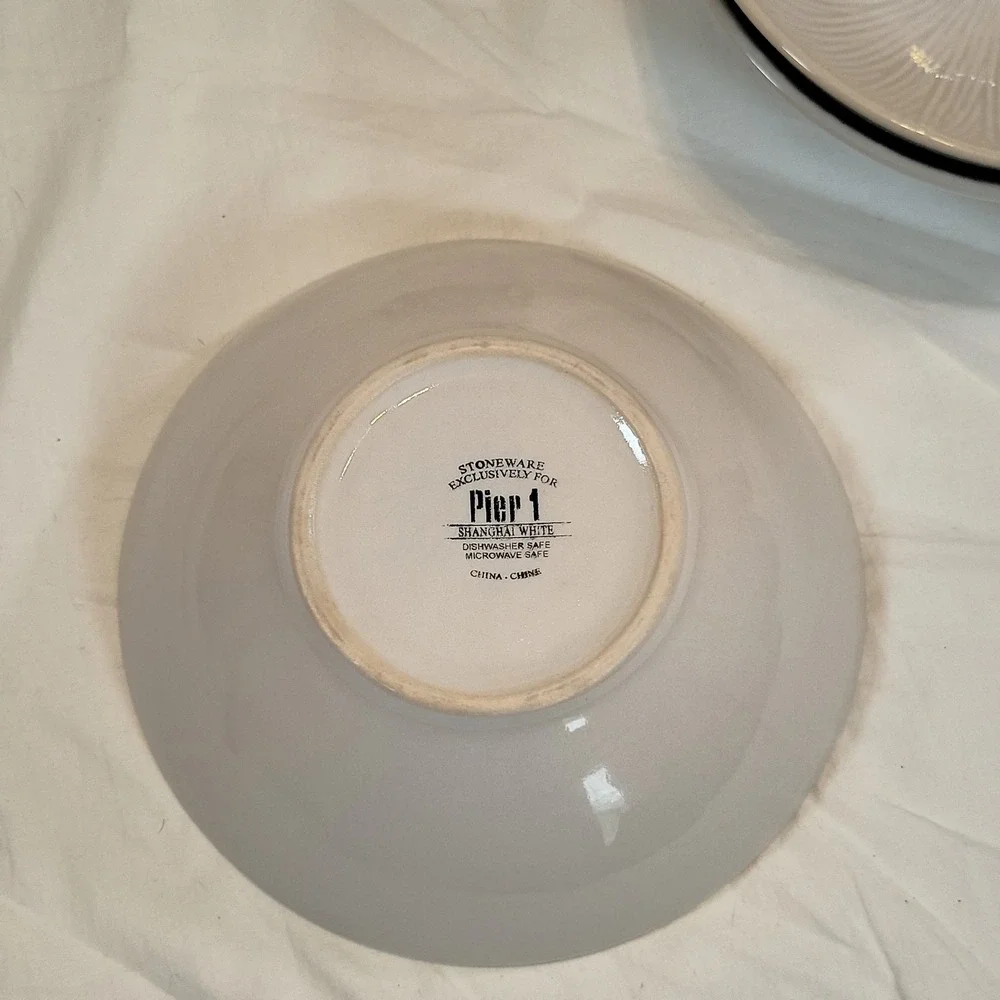 Pier 1 Shanghai White Soup Cereal Bowls Set of 4 Stoneware 8